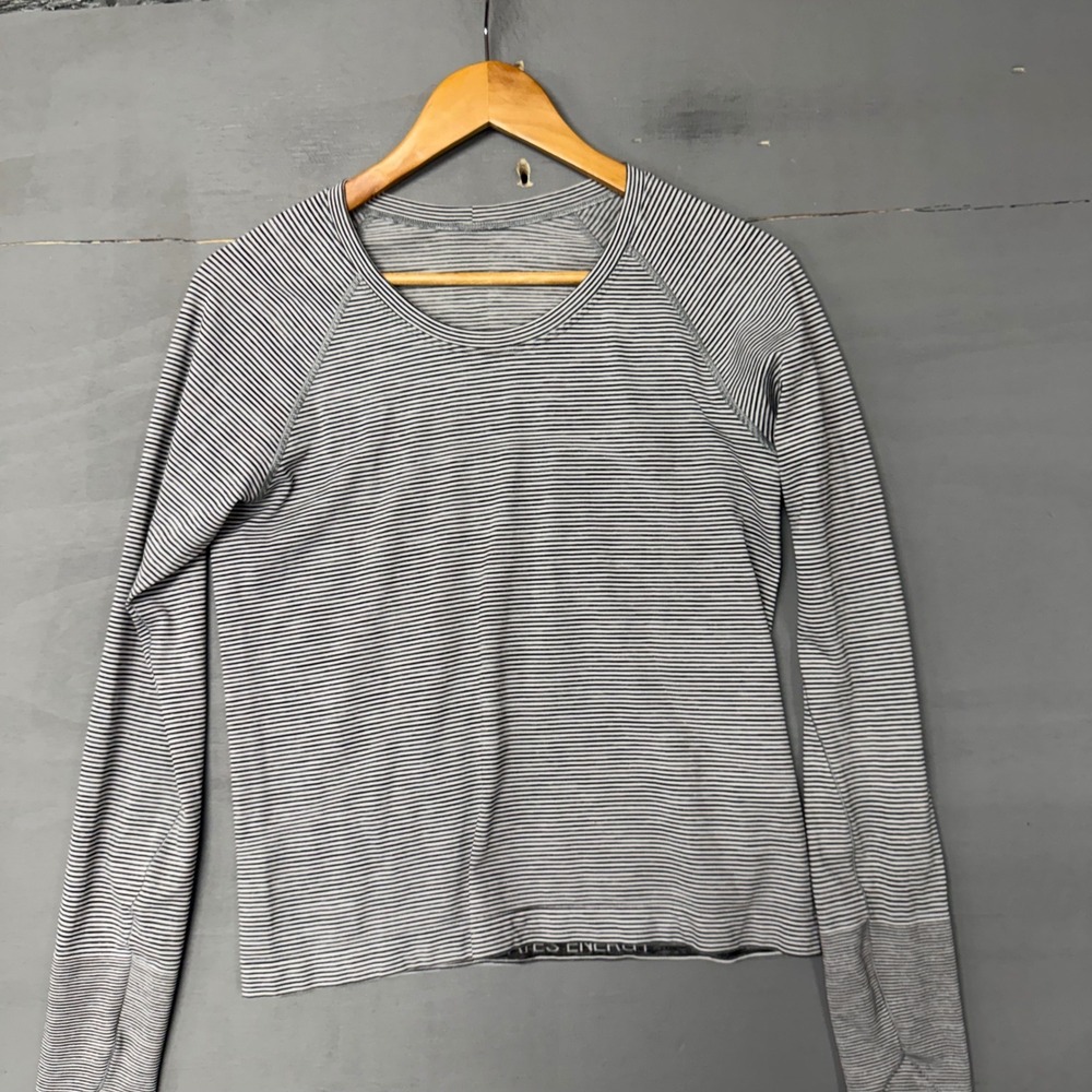 Lululemon Swiftly Tech Long Sleeve Crew Grey White Micro Stripe Size 10 - Picture 2 of 5